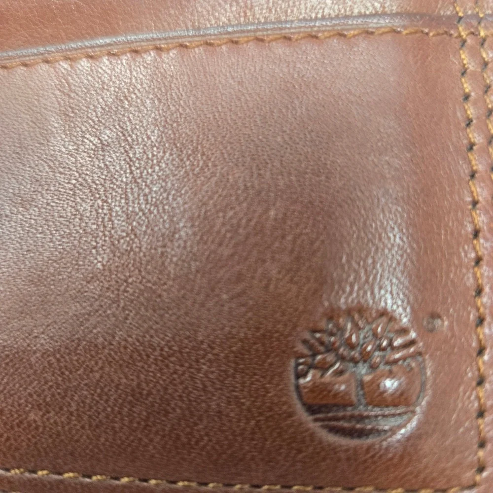 Timberland Mens Brown Leather Slim Card Holder Wallet ID Window Logo